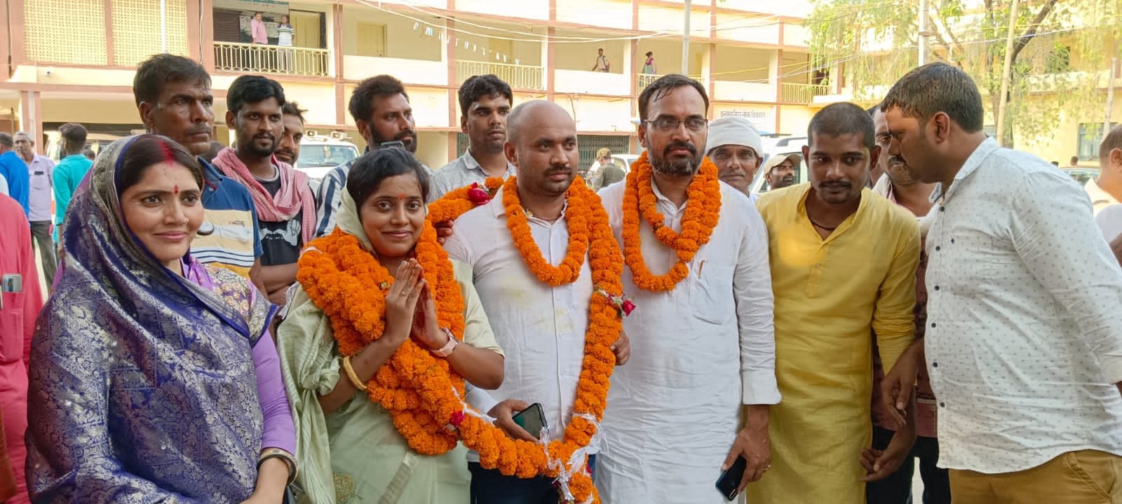 नप सभापति प्रत्याशी अर्चना कुमारी चुनौतीपूर्ण चुनाव में नगरवासियों की विश्वास बटोरने का ले चुकी है संकल्प : मनीष सिंह